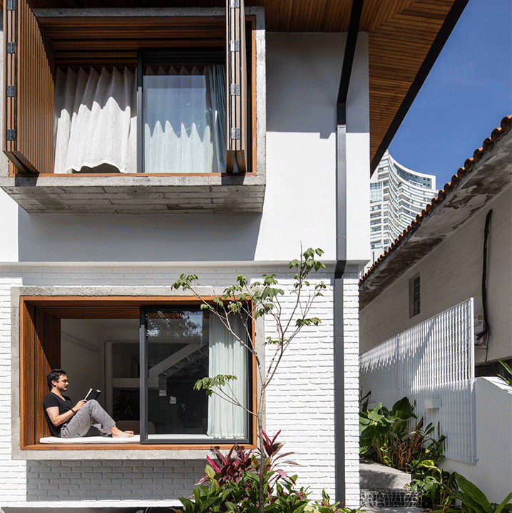 Casa Akama